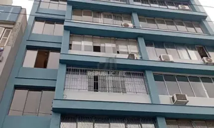 Kitnet / stúdio à venda na avenida joão pessoa, 397, centro histórico, porto alegre, 19 m2 por r$ 149.000
