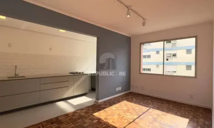 APARTAMENTO 1 DORMITÓRIO, TOTALMENTE REFORMADO, DE 44M² NO CENTRO HISTÓRICO