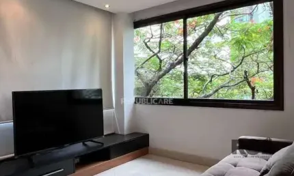 Excelente apartamento inteiramente decorado e mobiliado, com ótimo acabamento em