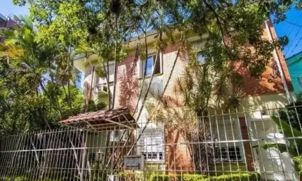 Casa sobrado no Petrópolis com 7 dormitórios e 4 vagas