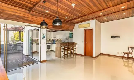 Cobertura de 128m², 2 dormitórios, 1 suíte e 1 vaga - bairro auxiliadora