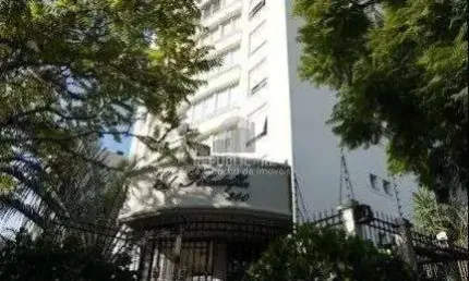 Apartamento de 3 quartos, suíte e 2 vagas de garagem no bairro higienópolis poa