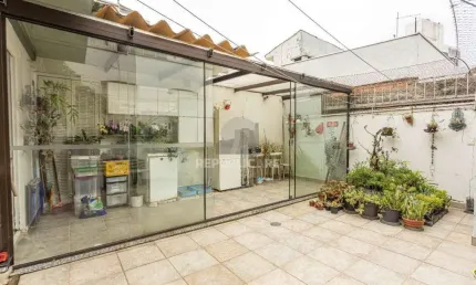 Vende-se cobertura com 3 quartos,(1 suíte) e 1 vaga – 167 m² – bom fim