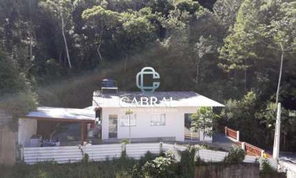 Terreno à venda na Praia dos Amores, Balneário Camboriú  por R$ 3.800.000