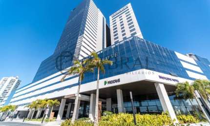 Sala comercial com 3 salas à venda no Centro, Itajaí  por R$ 17.100.000