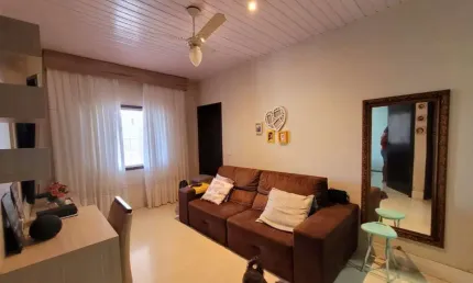 Casa com 3 quartos à venda no São João, Itajaí  por R$ 1.200.000