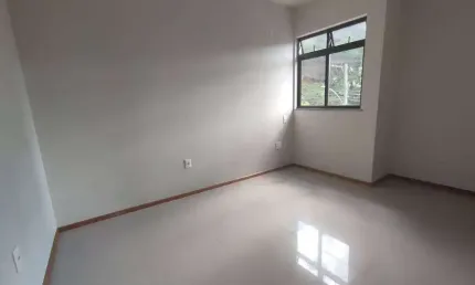Triplex para venda possui 60 metros quadrados com 2 quartos em São Mateus - Juiz de Fora - MG