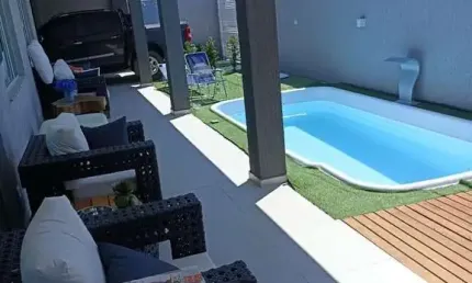 Casa com 04 quartos sendo 2 suítes em Balneário Piçarras - SC