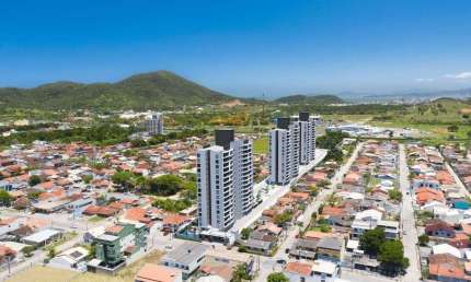 Apartamento com 03 quartos sendo 01 suíte em Penha - SC
