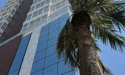 Cobertura com 3 suítes no Centro de Balneário Piçarras - FRENTE MAR