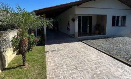 Casa com 3 dormitórios sendo 1 suíte na Praia de São Miguel