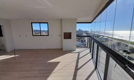 LINDO APARTAMENTO FRENTE-MAR ALTO PADRÃO EM PIÇARRAS