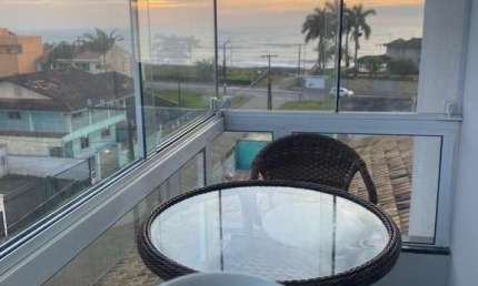 Apartamento Finamente Mobiliado a 200 metros do mar em Piçarras SC