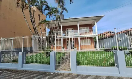 Sobrado 5 dormitórios à venda Centro Balneário Piçarras/SC