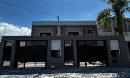 Sobrado com 3 quartos sendo 1 suíte com closet em Barra Velha