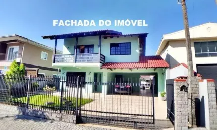 Casa com 3 quartos à venda na Rua Otto Benack, 84, Bom Retiro, Joinville