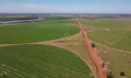 BELÍSSIMA FAZENDA A VENDA COM 1.160 ALQUEIRES EM JUSSARA - GOIÁS