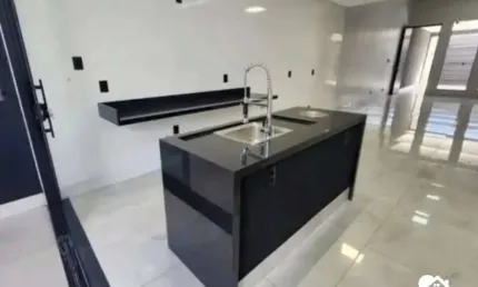 Linda casa a venda no jardim america proximo av t63