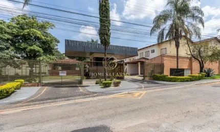 Casa Sobrado Encantadora a Venda no Condomínio Residencial Antares, Jardim América - Goiânia