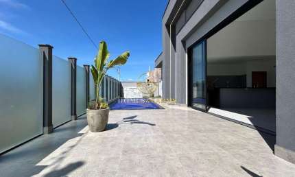 Bela Casa a Venda no Jardins Capri - Senador Canedo