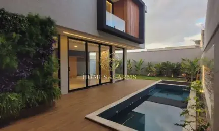 MARAVILHOSO SOBRADO EXCLUSIVO DE ALTO LUXO com 05 SUÍTES PLENAS no Moinhos dos Ventos
