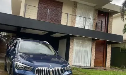 Sobrado semi mobiliado no condomínio jardins madri - go