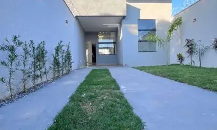 Bela casa a venda no setor barra da tijuca goiânia go