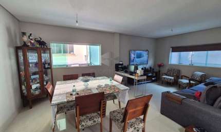 Casa com 3 quartos para alugar na Santa Tereza, Belo Horizonte 