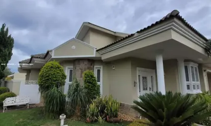 Casa em Condomínio para Locação em Taubaté, Condomínio Village Taubaté, 4 dormitórios, 2 suítes, 5 banheiros, 3 vagas