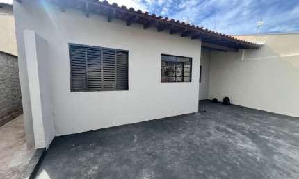 Casa com 3 quartos para alugar na Rua Augusta Consolin Vidotti, 86, Jardim Planalto, Londrina