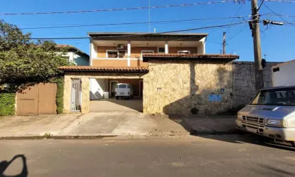 Ótima Casa à Venda - 5 Quartos - Taquaral - Campinas/SP