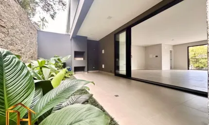 Espetacular casa de alto padrão com 3 suítes e elevador no bairro América