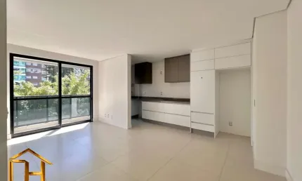 Apartamento com 2 suítes semi mobiliado no Centro de Joinville