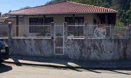 Casa à venda, 230 m² por R$ 950.000,08 - Água Verde - Blumenau/SC