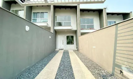 Sobrado à venda, 77 m² por R$ 420.000,00 - Água Verde - Blumenau/SC