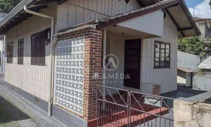 Casa com 3 dormitórios para alugar, 100 m² por R$ 2.380,00/mês - Velha - Blumenau/SC