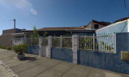 Casa para Venda em São Pedro da Aldeia, Centro, 5 dormitórios, 1 suíte, 2 banheiros, 4 vagas