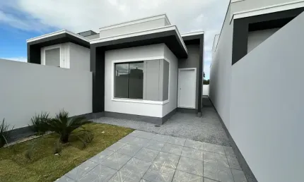 Casa Individual à Venda no Bairro Areias em Tijucas/SC