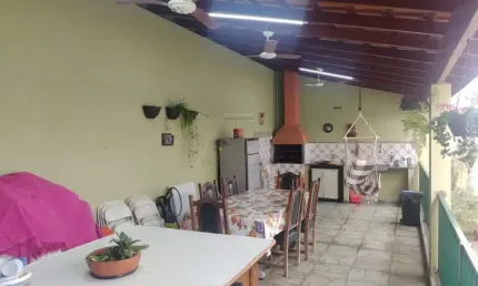 CASA TÉRREA ACIMA DO NÍVEL DA RUA - 230m² - 4 DORMITÓRIOS 1 SUÍTE - BOSQUE DOS EUCALIPTOS - SJC