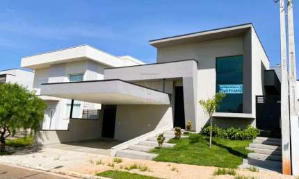 CASA TÉRREA A VENDA COM 3 DORM, SENDO 1 SUÍTE, COM 152,25 METROS, EM CONDOMÍNIO FECHADO