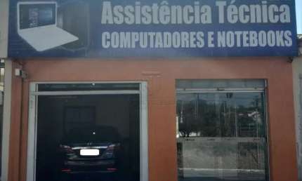 Ótimo ponto comercial com 140m²- 3 salas, 1 banheiro- Rua movimentada