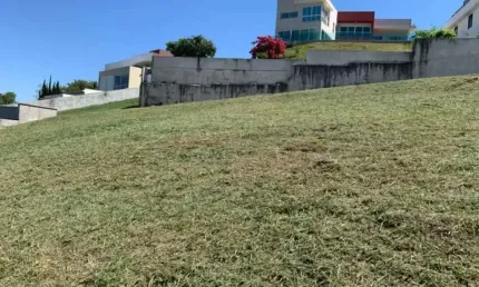 TERRENO COM 900m² - RESERVA DO PARATEHY - LADO NORTE - URBANOVA - SÃO JOSÉ DOS CAMPOS