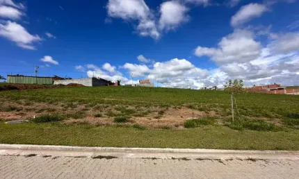 Excelente lote em condomínio fechado com 330,35 metros quadrados - condomínio terras alpha