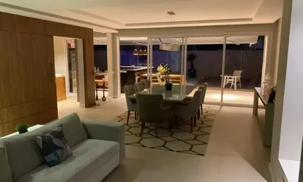 Casa em Condomínio - Jardim do Golfe - Residencial Jardim do Golfe - 4 Dormitórios - 400m².