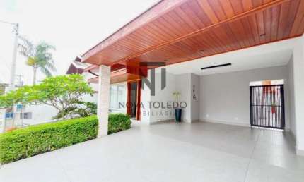 CASA PARA LOCAÇÃO - 200m² - 5 DORMITÓRIOS 1 SUÍTE - 4 BANHEIROS - URBANOVA - SJC