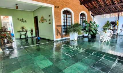 CASA TÉRREA Á VENDA - 199m² - 3 DORMITÓRIOS 1 SUÍTE - JARDIM DEL REY/JARDIM PORTUGAL - PRÓXIMO AO SESI - SJC