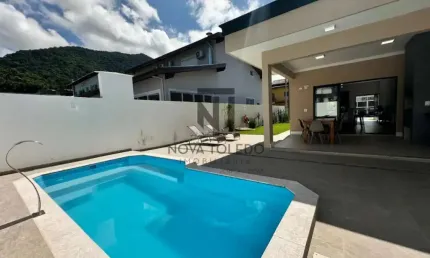 Casa de Condomínio Praia da Lagoinha com 3 Quartos e 3 banheiros à Venda 144 m² por R$ 950.000