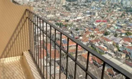 Apto com 2 dormitórios, sacada, vaga de garagem,  Vila Diva
