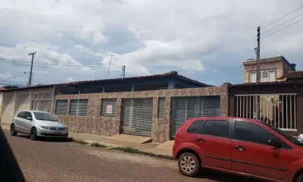 Casa para venda possui 176 metros quadrados com 3 quartos em Morada da Serra - Cuiabá - MT