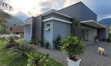 Vendo Casa em ótimo acabamento no Bairro Itoupava em Schroeder